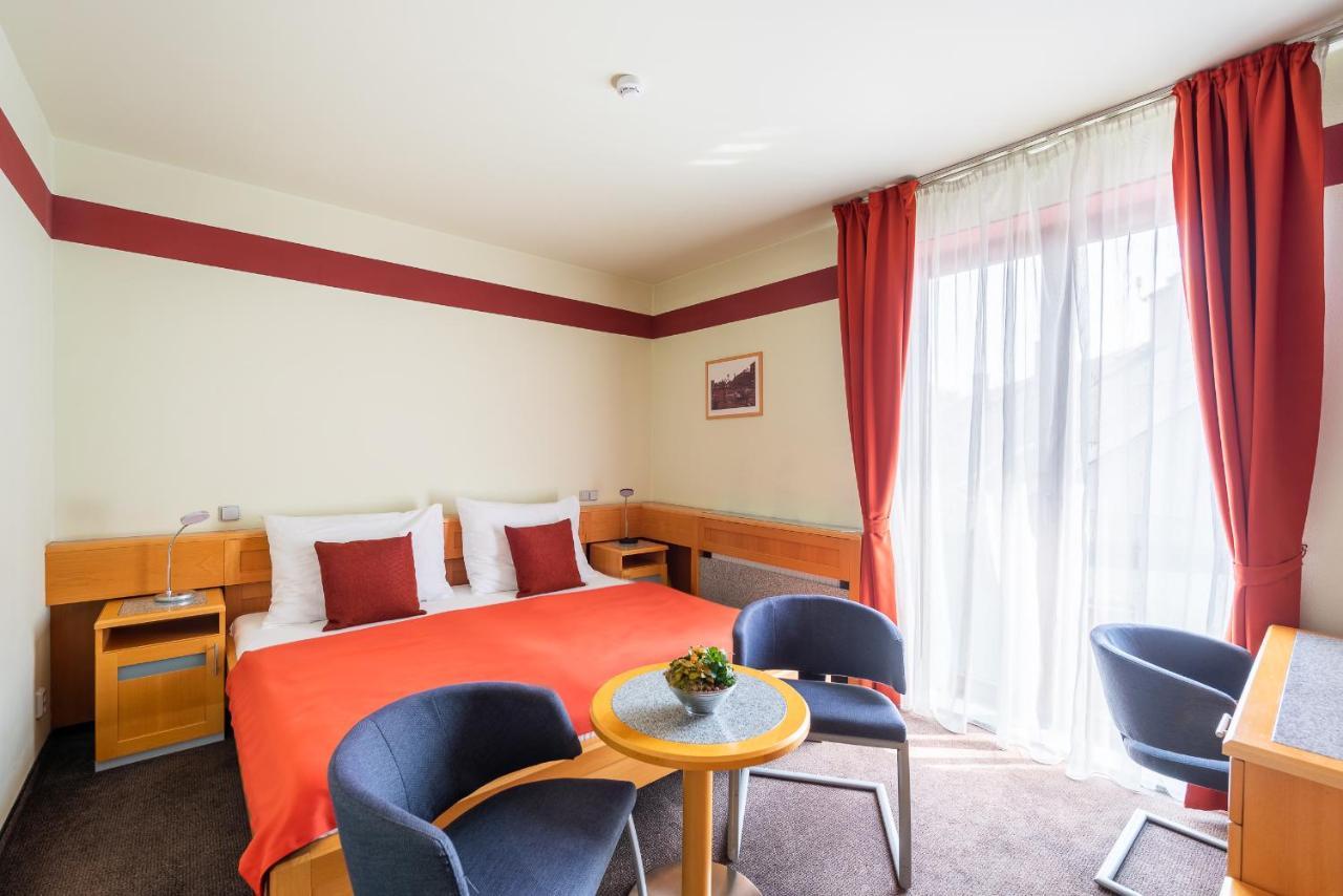 Jan Maria Hotel Острава Экстерьер фото