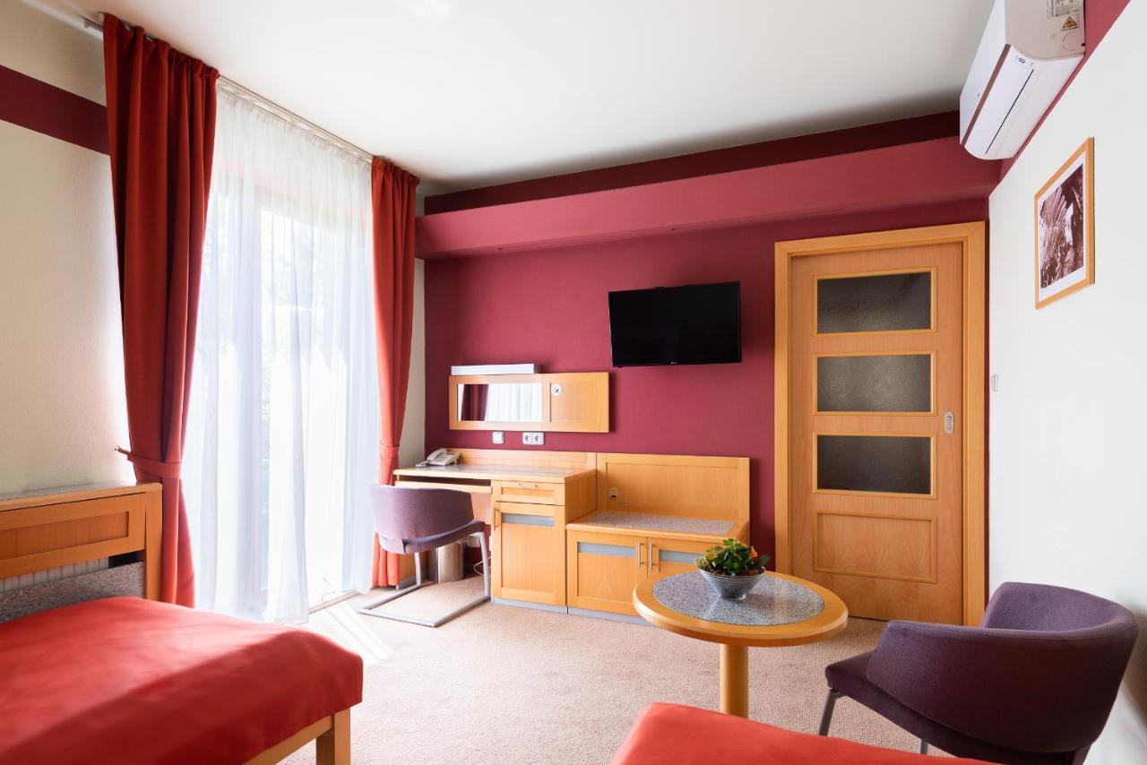 Jan Maria Hotel Острава Экстерьер фото