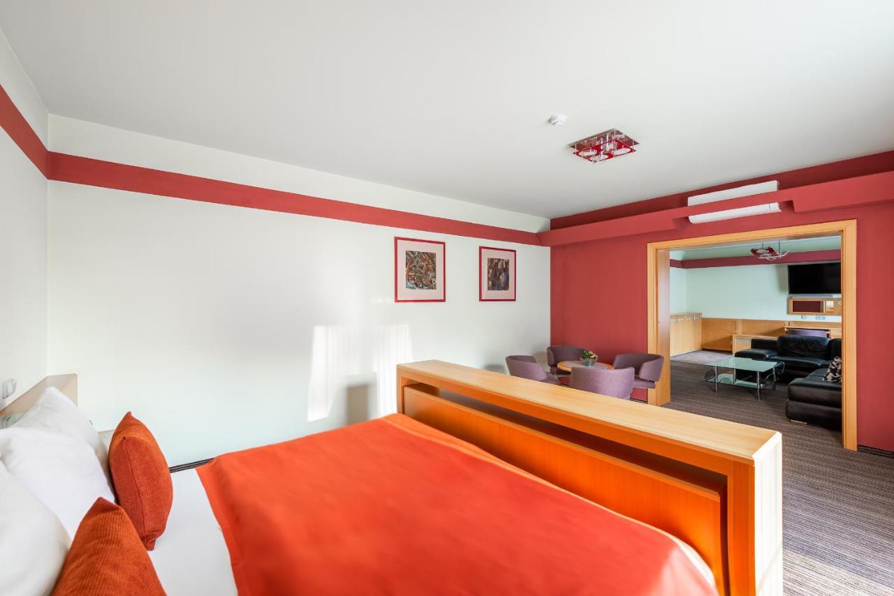Jan Maria Hotel Острава Экстерьер фото