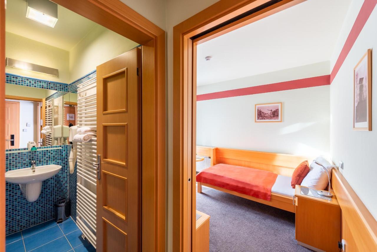 Jan Maria Hotel Острава Экстерьер фото