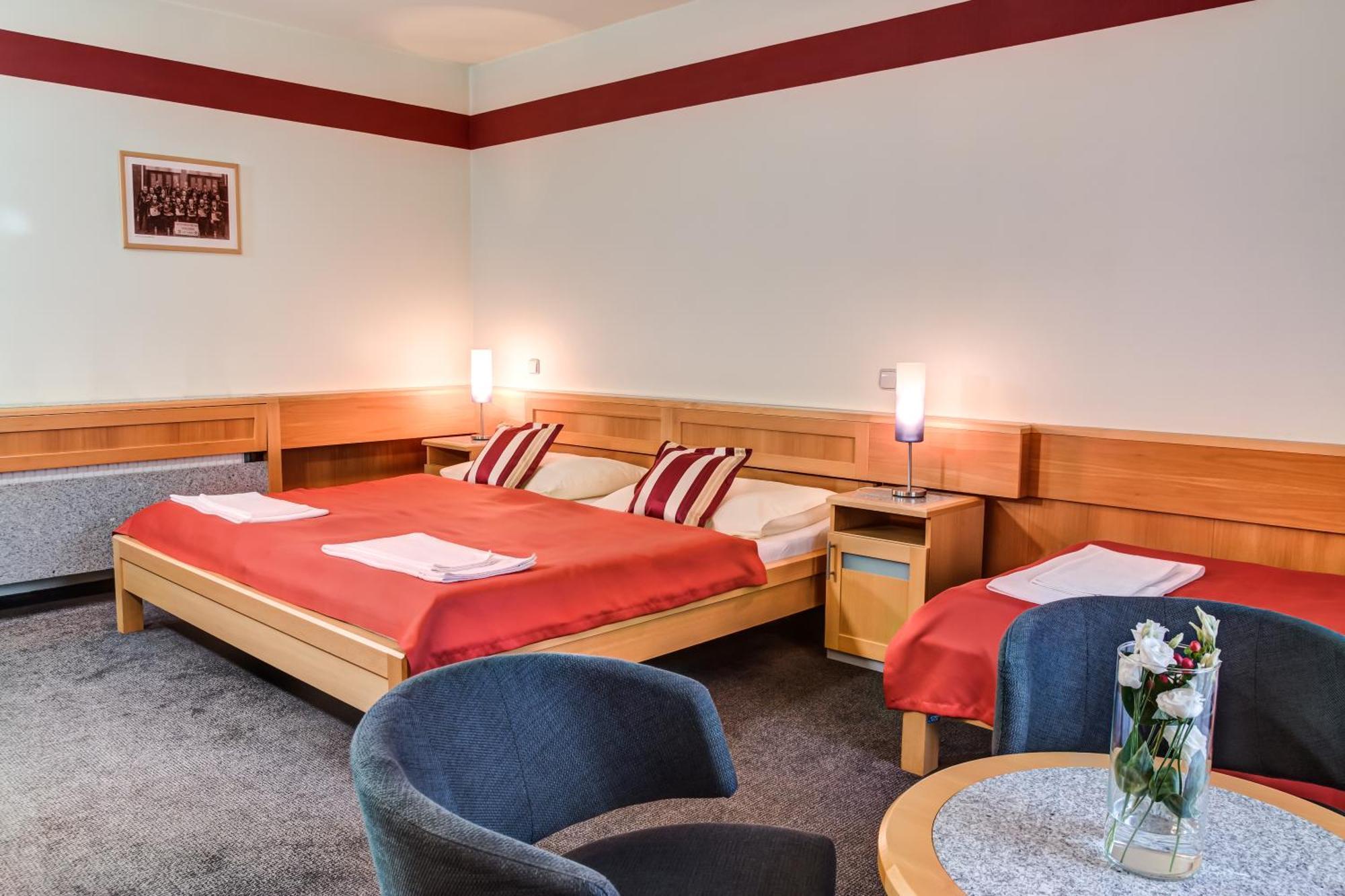 Jan Maria Hotel Острава Экстерьер фото