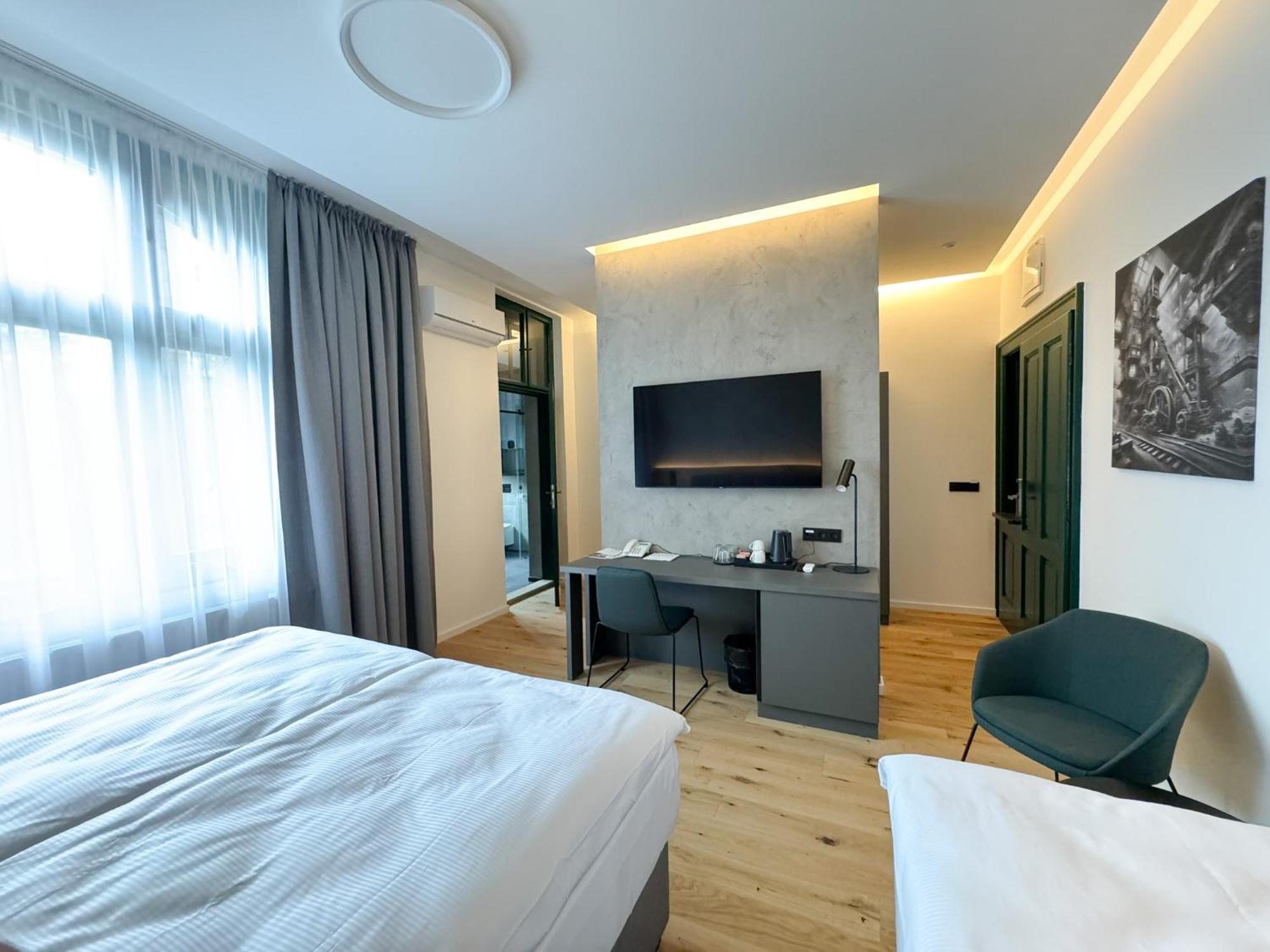 Jan Maria Hotel Острава Экстерьер фото