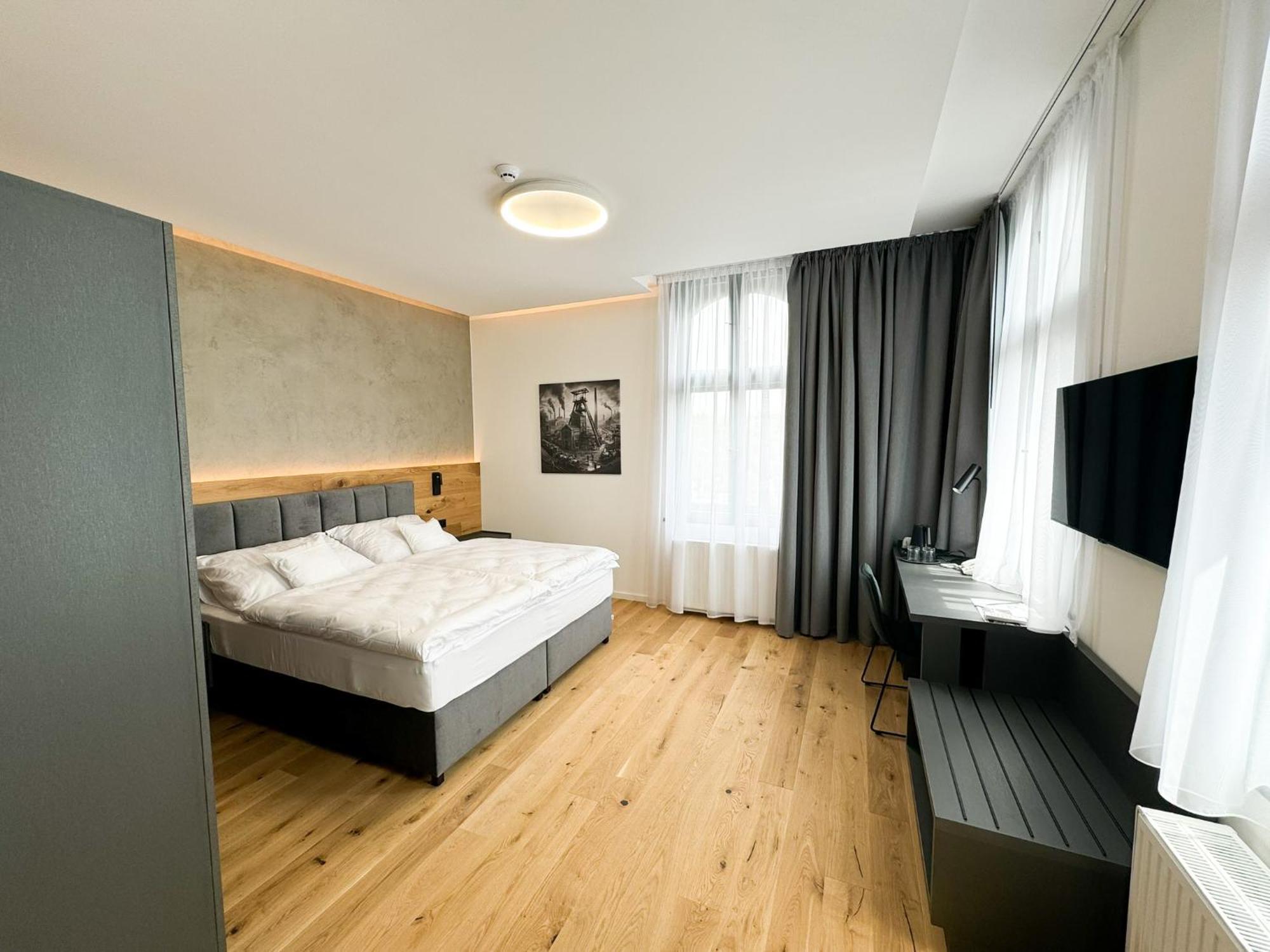 Jan Maria Hotel Острава Экстерьер фото